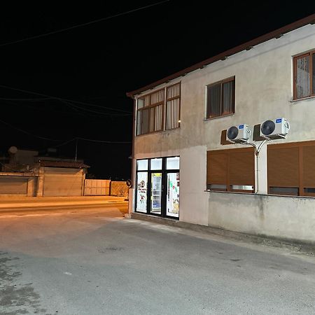Aral Hostel Berat Exterior foto