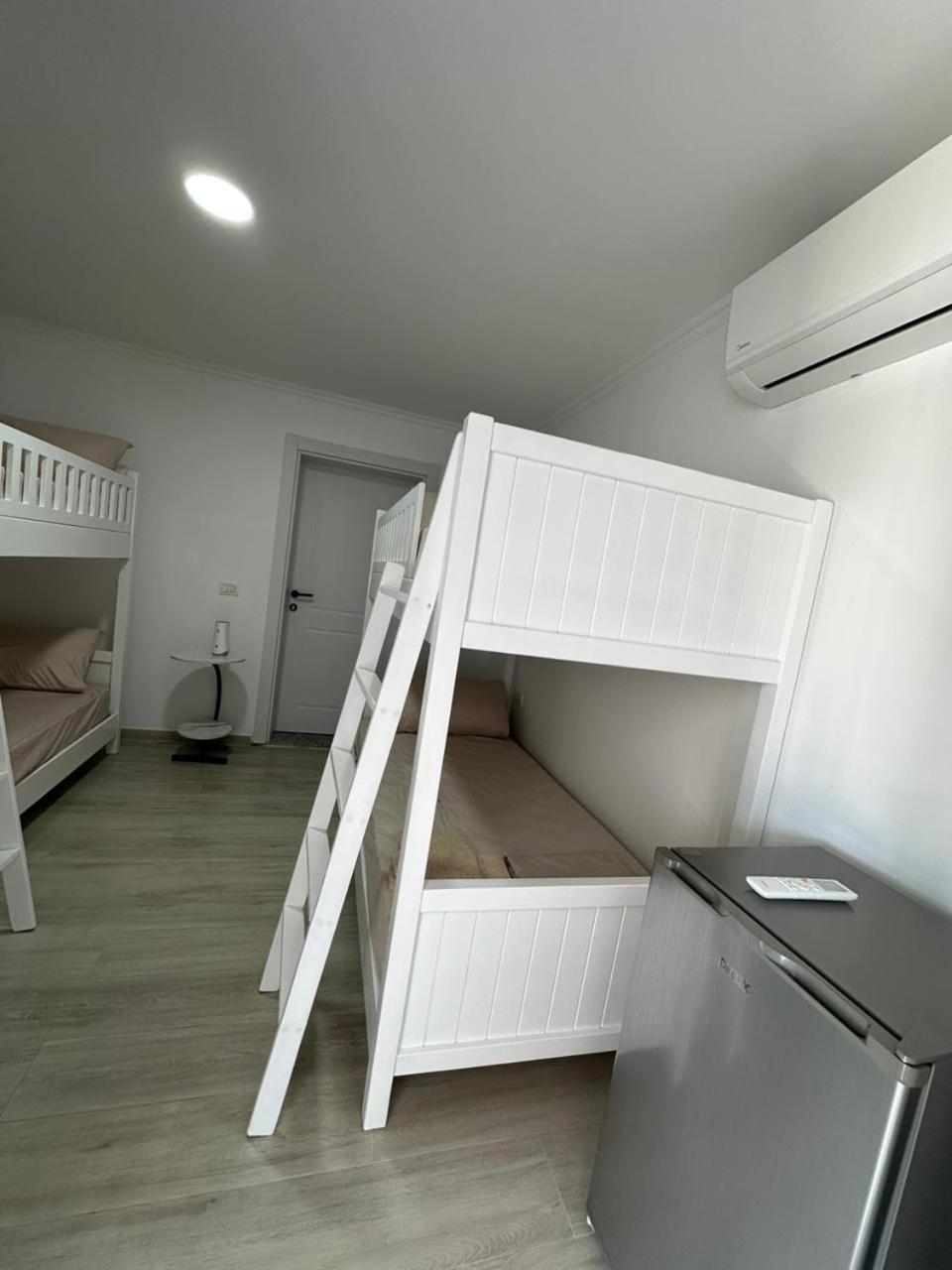 Aral Hostel Berat Exterior foto